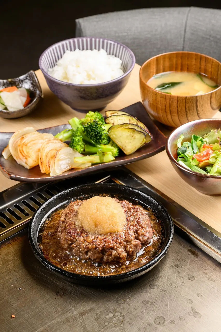 黒毛和牛100%ハンバーグランチのセット