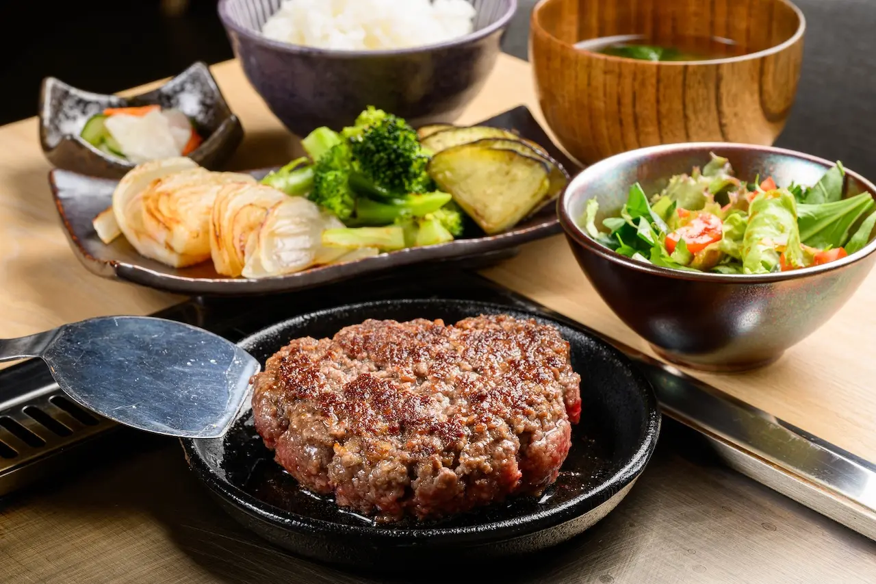 黒毛和牛100%ハンバーグランチ